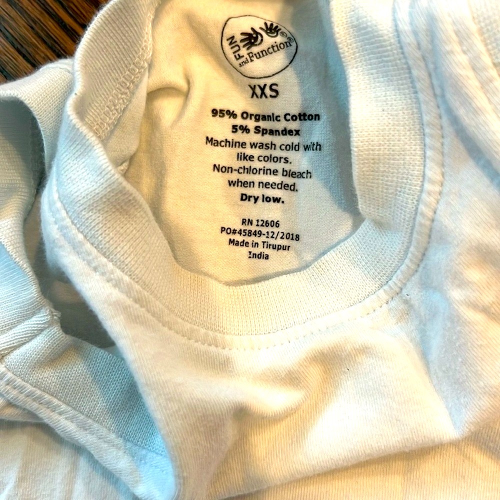 Hug Tank Top, Compression/Tagless, Sensory, Size XXS - Picture 2 of 3